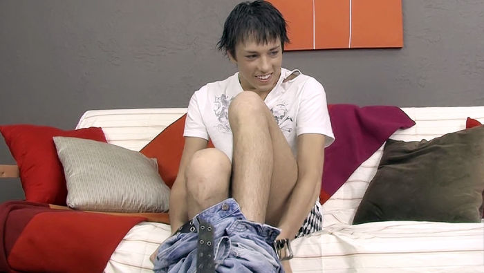 Bailey Cums To Boycrush