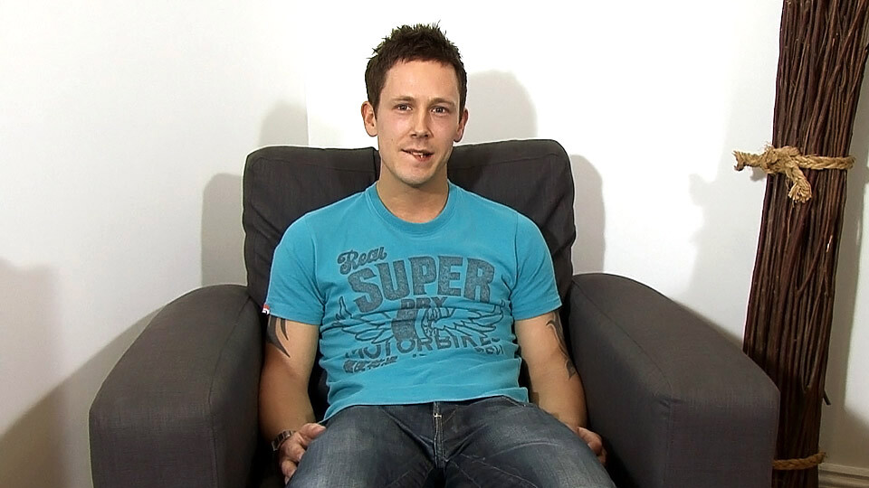 Hot Dale Loves A Good Long Wank!