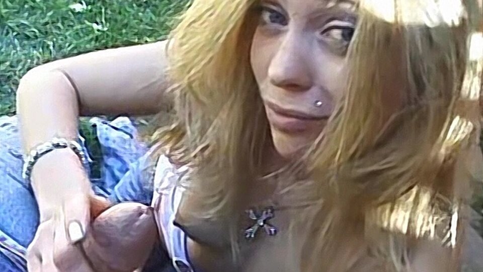 Sexy Railee Gives a Handjob