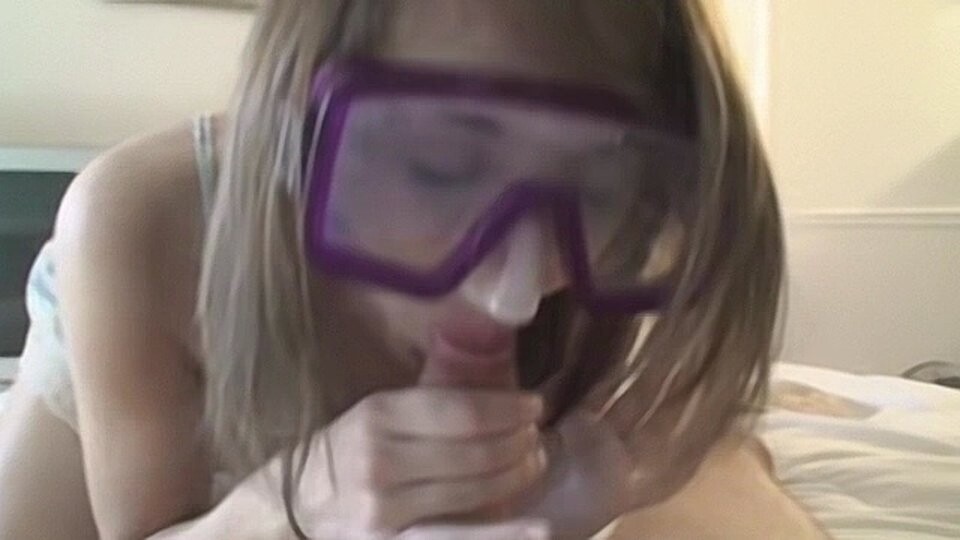 Ahna Lynn Snorkels Me's Fat Cock