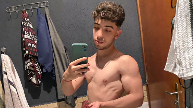 Tasty Cum Play With Henry