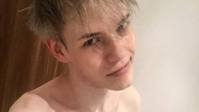 Come & Have A Shower With Sexy Sky
