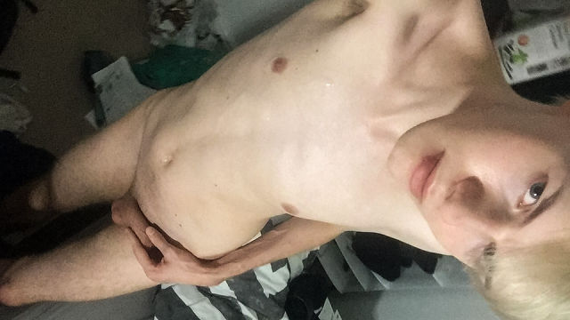 In Bed With Cum Squirting Sky