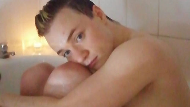 Wet Fun With Twink Jamie