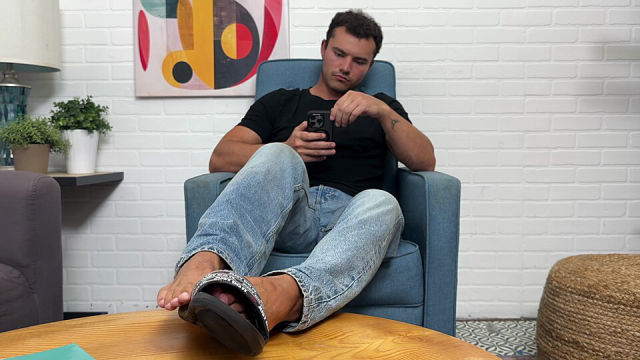 Travis Maverick's Bare Feet