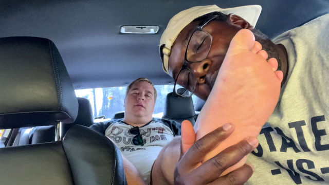 Snyft: Aaron Worships Matt