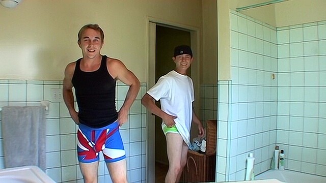 Kelly & Grant - Hidden Undie Cam